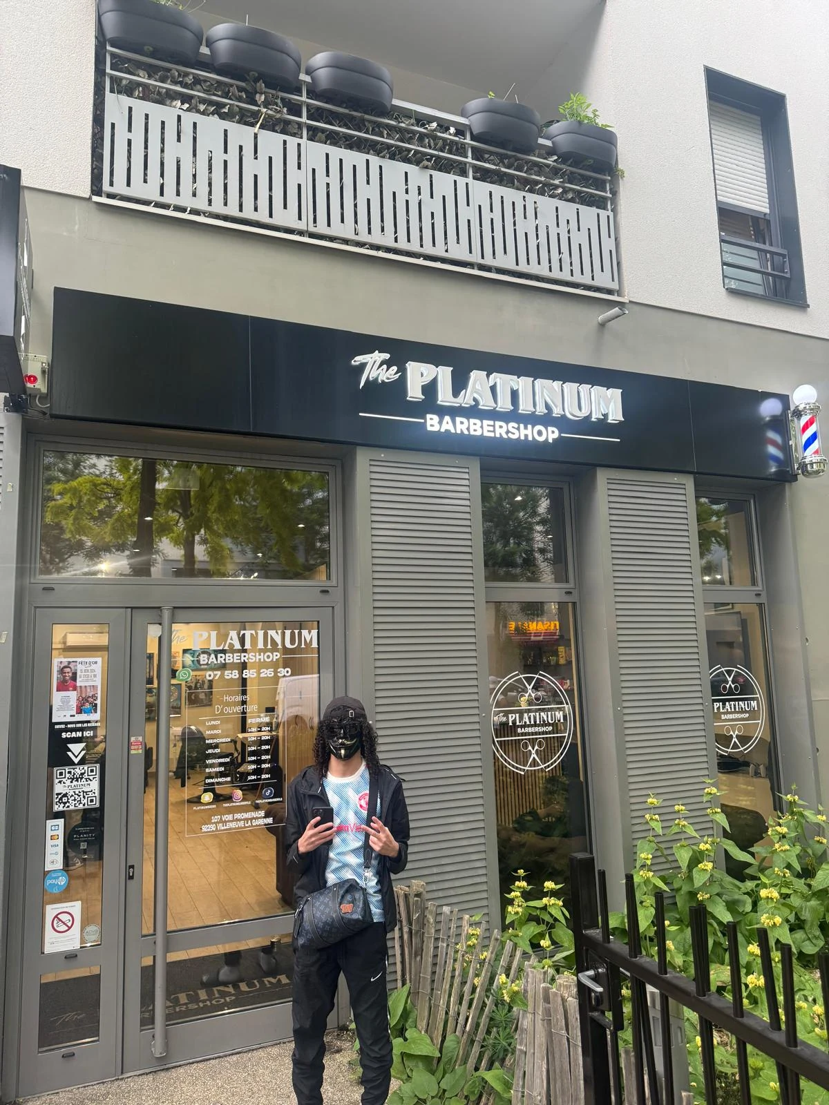 Personnalité au Platinum Barber